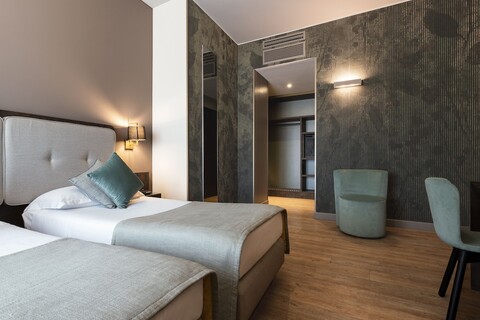 모킨바 호텔스 킹