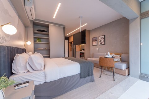 챠를리 비트랄리 모에마