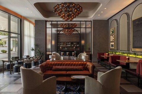 더 테스, 오토그래프 컬렉션