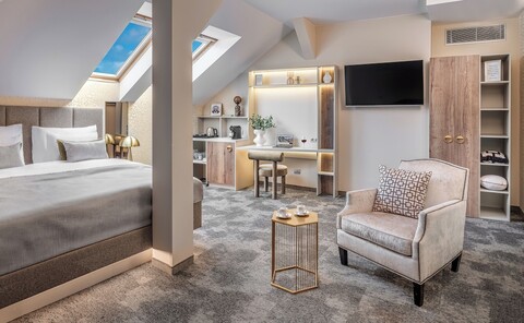 마에스트로 바이 아드레즈