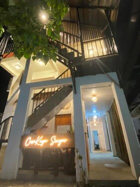 Affordable Queen Room Casakaya Deluxe
