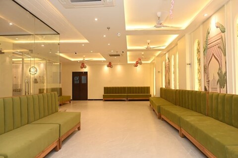 호텔 로열 디바인