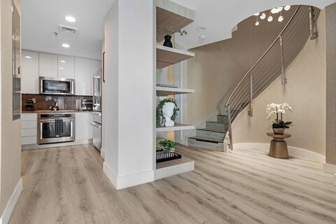 2층 브리켈 펜트하우스, 무료 주차