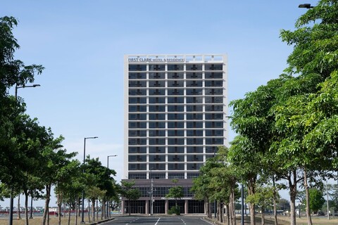 더 퍼스트 클락 호텔 & 레지던스