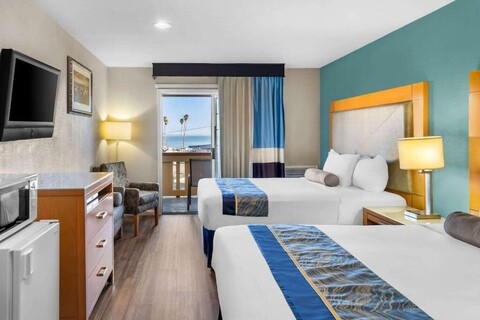 하워드 존슨 바이 윈덤 산타 크루즈