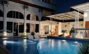 에스코텔 멜라스티