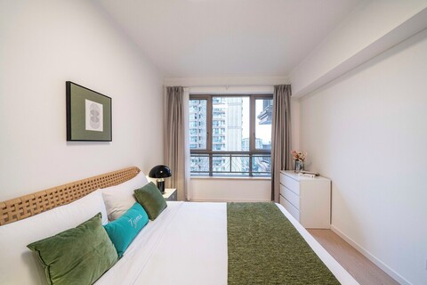 타임스 스타일리시 1 베드룸 아파트먼트, 위추이 가든