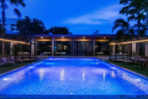 에스 클럽 앤 호텔