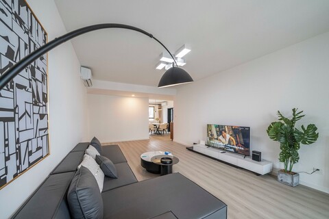 타임스 라이시 디의 넓은 3베드룸 2욕실 아파트