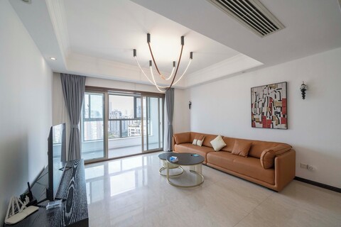 타임스 신톈디의 우아한 3베드룸 2욕실 아파트