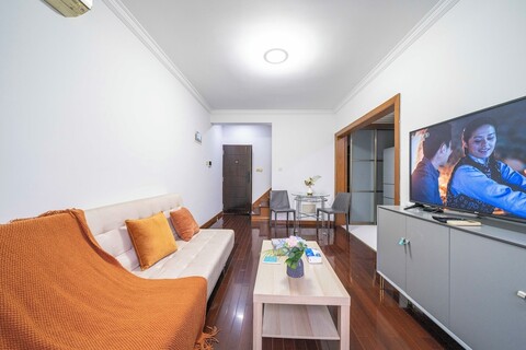 타임스 모던 1 베드룸 아파트먼트, 구베이 카니발 코트