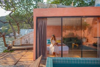 Moroccan Beachfront Pool Villa Koh Larn