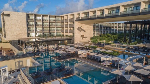 데보션 바이 라이브 아쿠아 플라야 델 카르멘 올 인클루시브, 어덜츠 온리