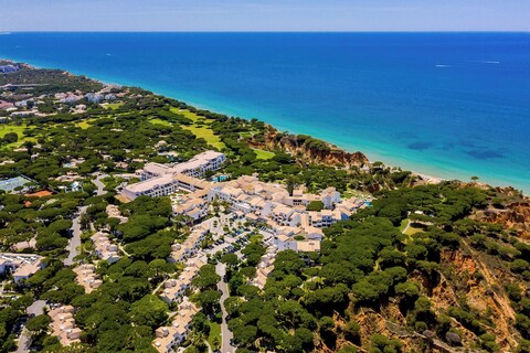 파인 클리프스 빌리지