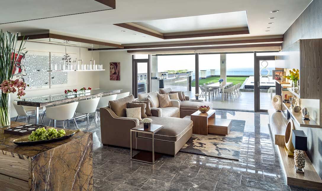 Dusit Thani Guam Resort Lobby