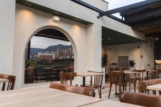Sloh Hotel & Bar Manila Medellín