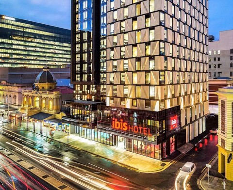 이비스 애들레이드