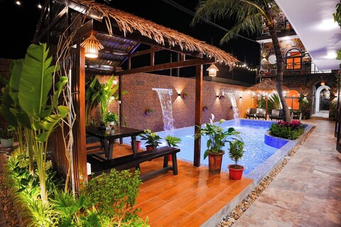 세레나 탐 콕 호텔 & 빌라