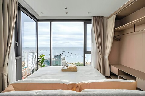 럭셔리 2 베드룸 씨 뷰, 발코니에 대형 욕조 있음