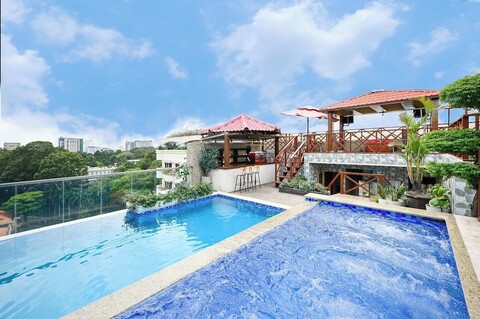 캘리포니아 사이공 호텔 & 루프탑 풀