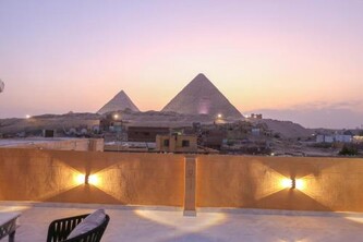 Alex Pyramids View Inn