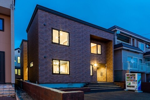 더 월드와이드 하우스