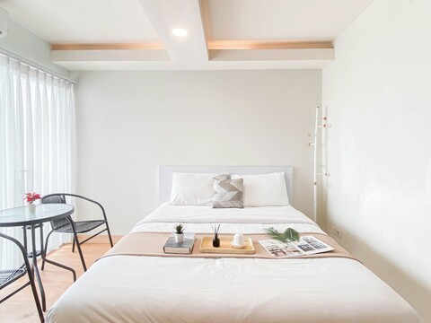 아메시스트 아파트먼트, 라자왈리 역 근처의 스튜디오