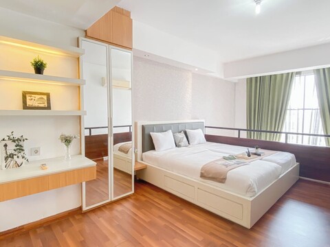 파크 뷰 콘도미니엄의 현대적인 스튜디오 로프트 아파트먼트