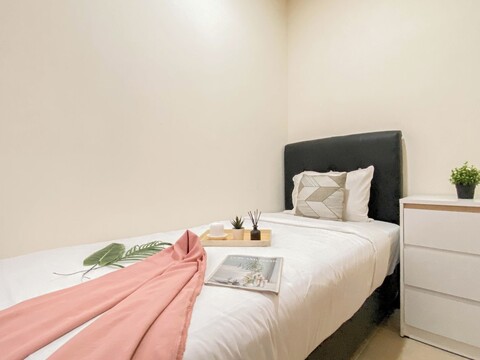 메이카르타 아파트먼트, 파라마디나 대학교 근처의 2베드룸