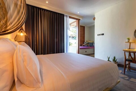 더 문치 우붓 바이 EPS