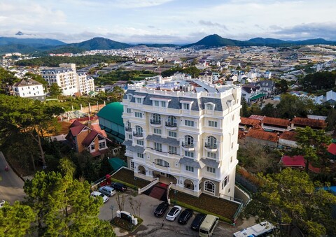 칼리사 호텔 & 빌리지