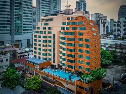 Golden Tulip Mandison Suites