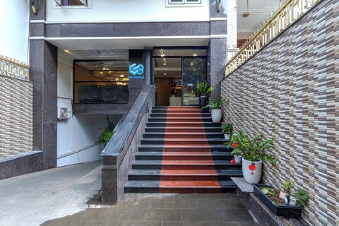 G8 센터 호텔 레 반 시