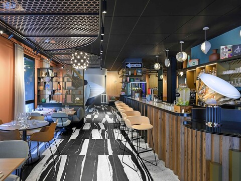 트라이브 파리 라 디펜스 에스플라나드