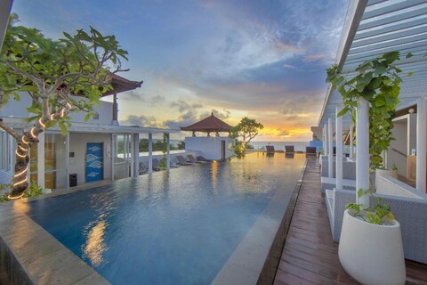 쿠타 비치 호텔