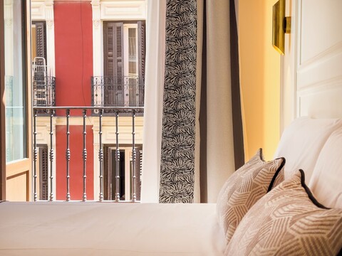 오페라 스테이 바이 차밍