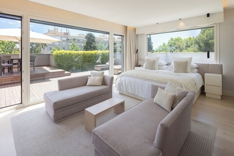 아박 H&R 바르셀로나 모뉴먼트