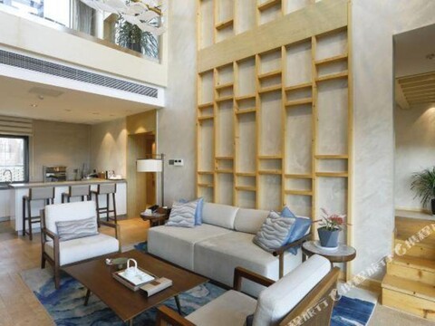 Nanjing Yunshuijian Parent-child Resort Hotel