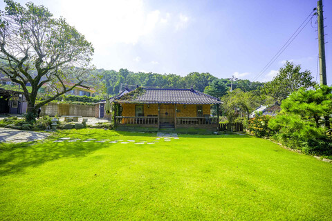 강화도 조운돌담사이로