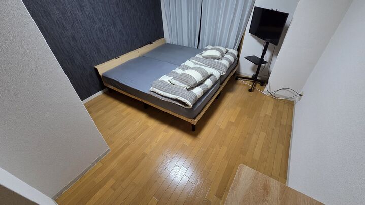 room detail thumbnail 0