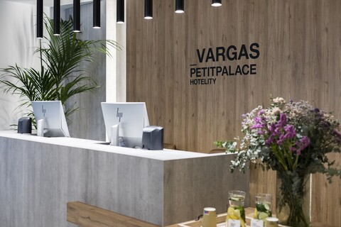 프티 팰리스 바르가스