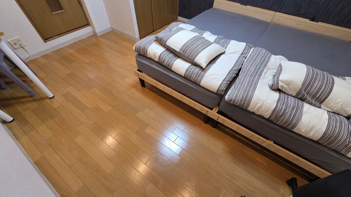 room detail thumbnail 1