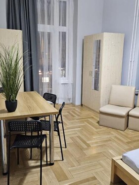 Beautiful Rooms on the Joseph Boulevard