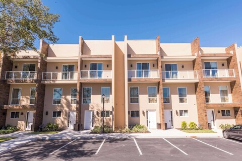 매직 빌리지 야드, 트레이드마크 컬렉션 바이 윈덤