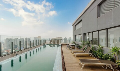 지하철역에서 300m, 수영장이 있는 건물의 현대적인 아파트먼트 - UOYs