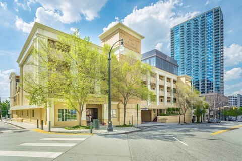 인 앳 더 피치트리스, 애센드 컬렉션 호텔