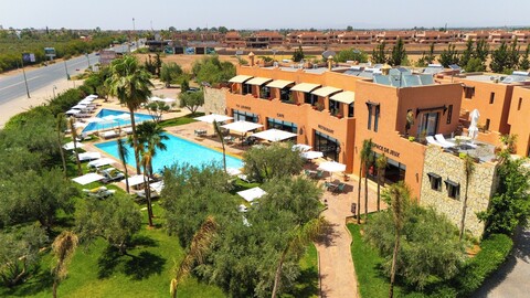 우리카 캠프 스위트 호텔 & 리조트