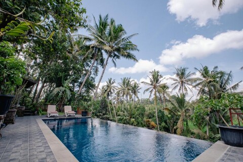 앙그렉 사리 빌라