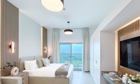 어반 이스케이프 스튜디오, 수영장, 체육관 및 스타일리시 리빙