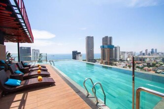 코디얼 그랜드 호텔 다낭 비치 - 인피니티 루프탑 풀